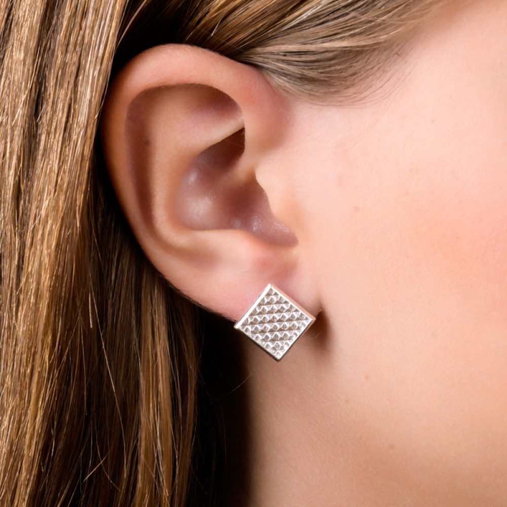 Pyramid stud earrings